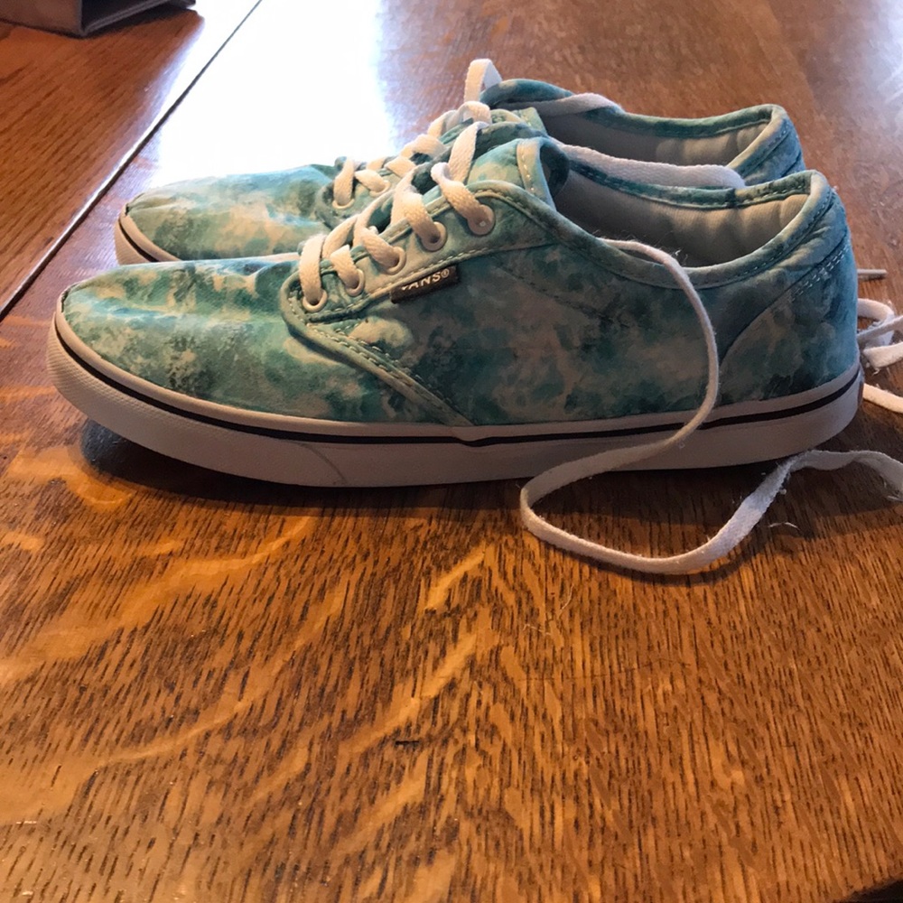 Vans - Picture 2 of 4